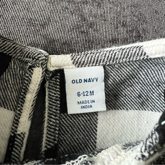 Old Navy Black and White Checkered Romper Size 6-12 Months - Picture 2 of 7